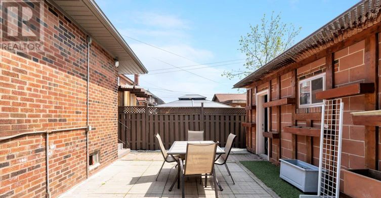 LOWER-290 Westmount Avenue, Toronto, ON, M6E 3N1 - 18