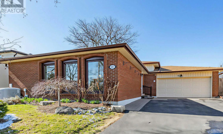 41 Eastlea Crescent