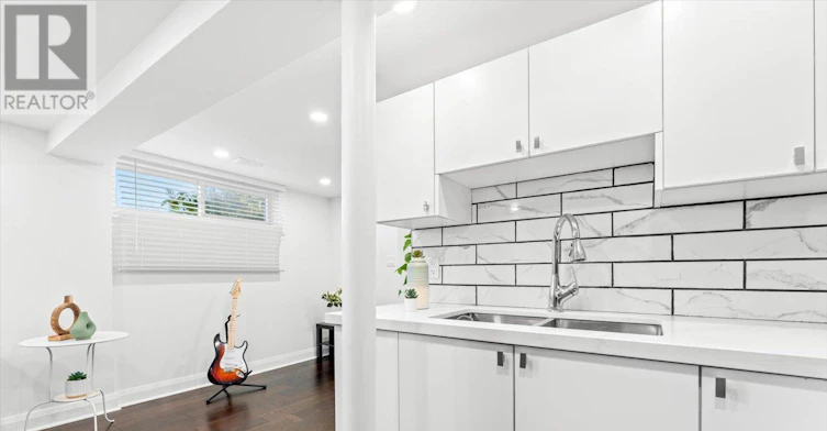 LOWER 1-65 Murray Drive, Aurora, ON, L4G 2C2 - 13