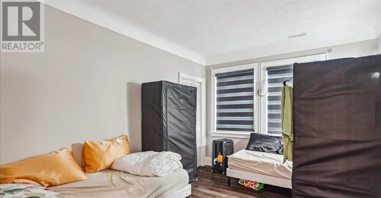 UPPER-251 King Street E, Hamilton, ON, L8G 1L9 - 11