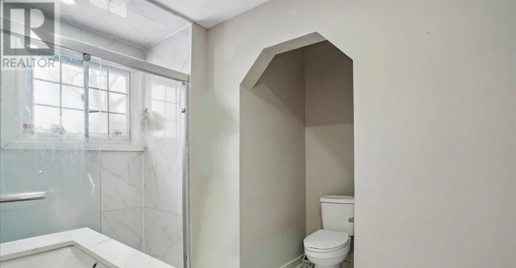 UPPER-251 King Street E, Hamilton, ON, L8G 1L9 - 10