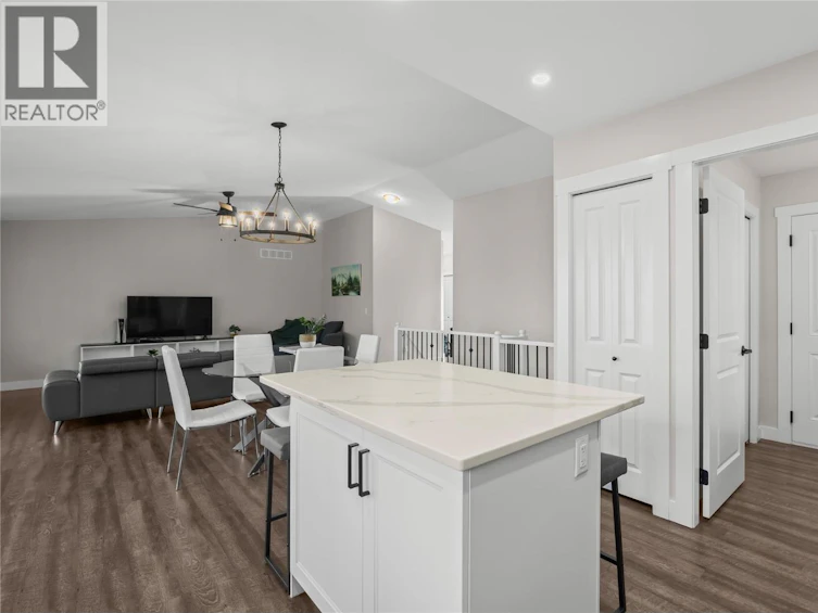 530 Muir Road, West Kelowna, BC, V1Z 3W1 - 14