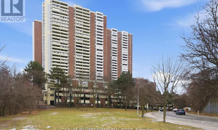 1514-1 Massey Square