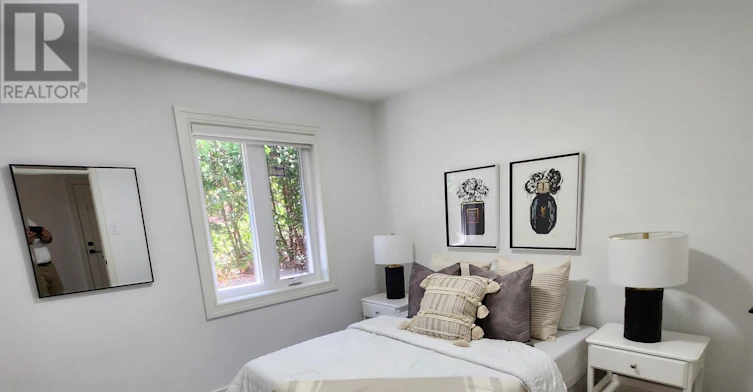 MAIN-6 Glaive Drive, Toronto, ON, M1P 1X6 - 9