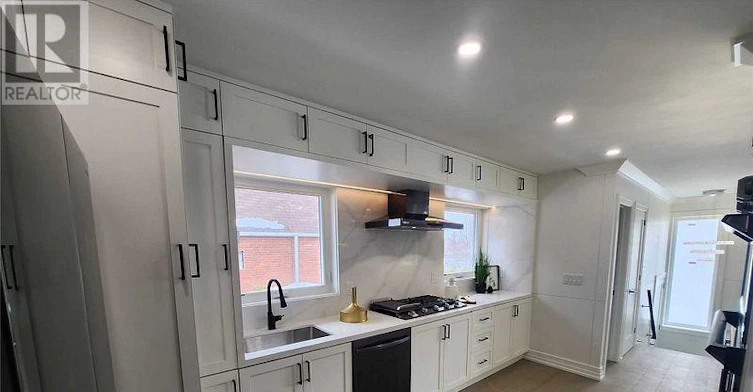 MAIN-6 Glaive Drive, Toronto, ON, M1P 1X6 - 6