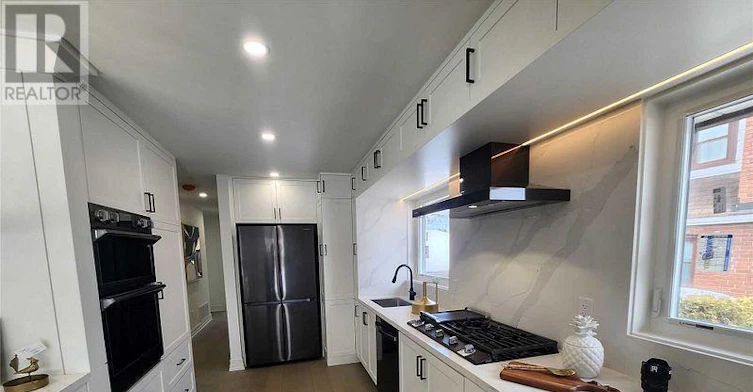 MAIN-6 Glaive Drive, Toronto, ON, M1P 1X6 - 7