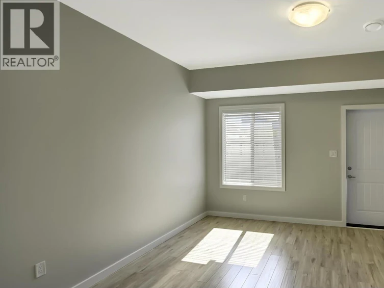 101-551 Ellis Street, Penticton, BC, V2A 4M4 - 12