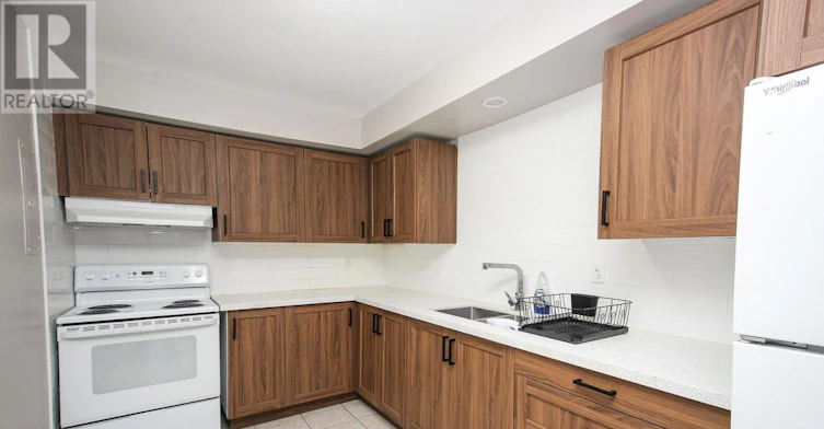 1-4227 Dundas Street W, Toronto, ON, M8X 1Y3 - 3