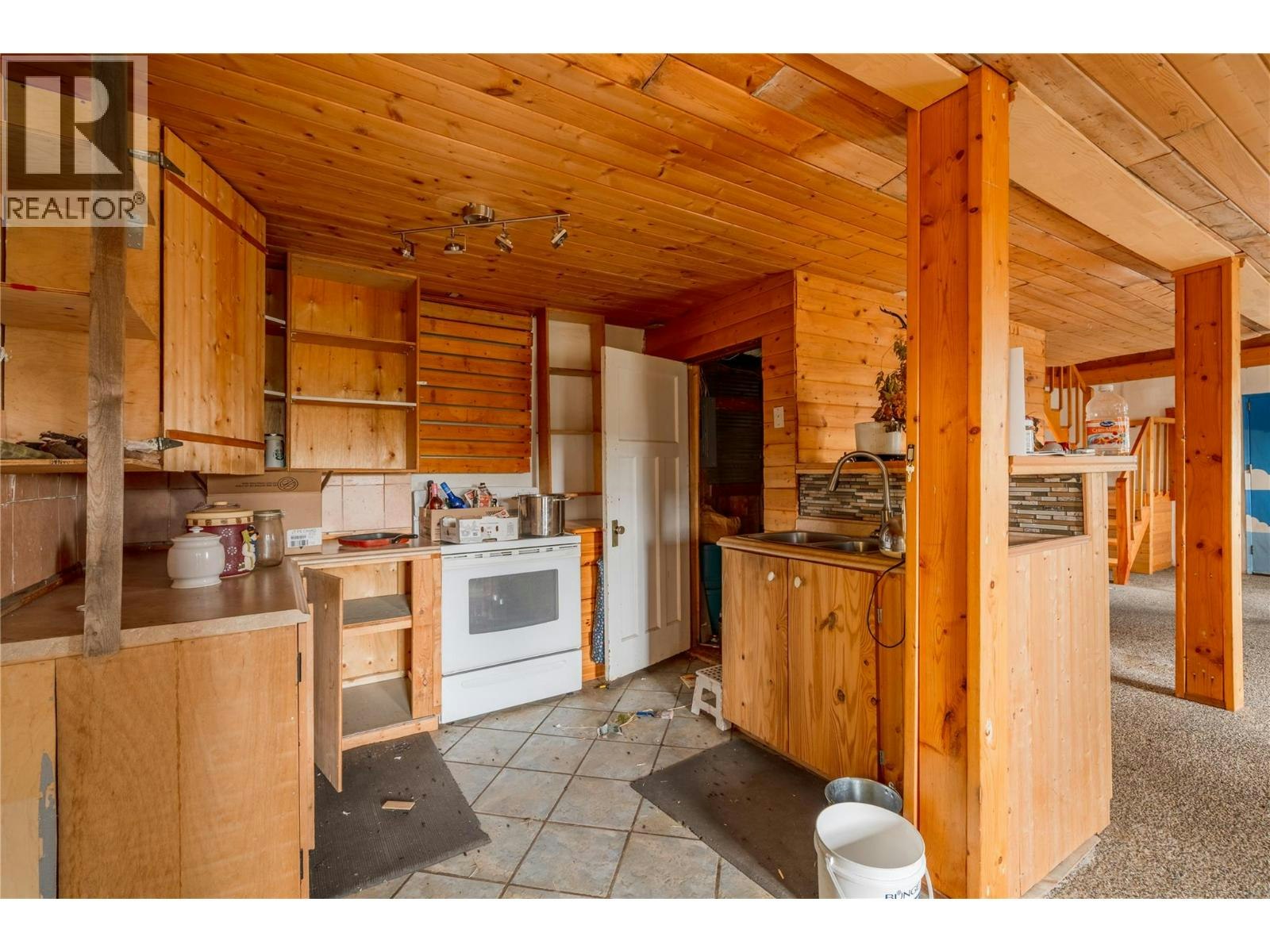 1400 Chasm Road - 4