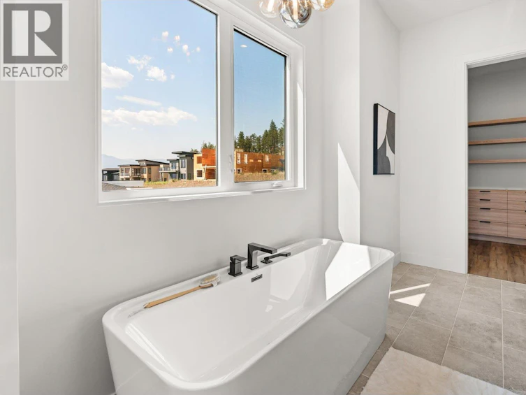 901 Melrose Street, Kelowna, BC, V1P 0A8 - 42