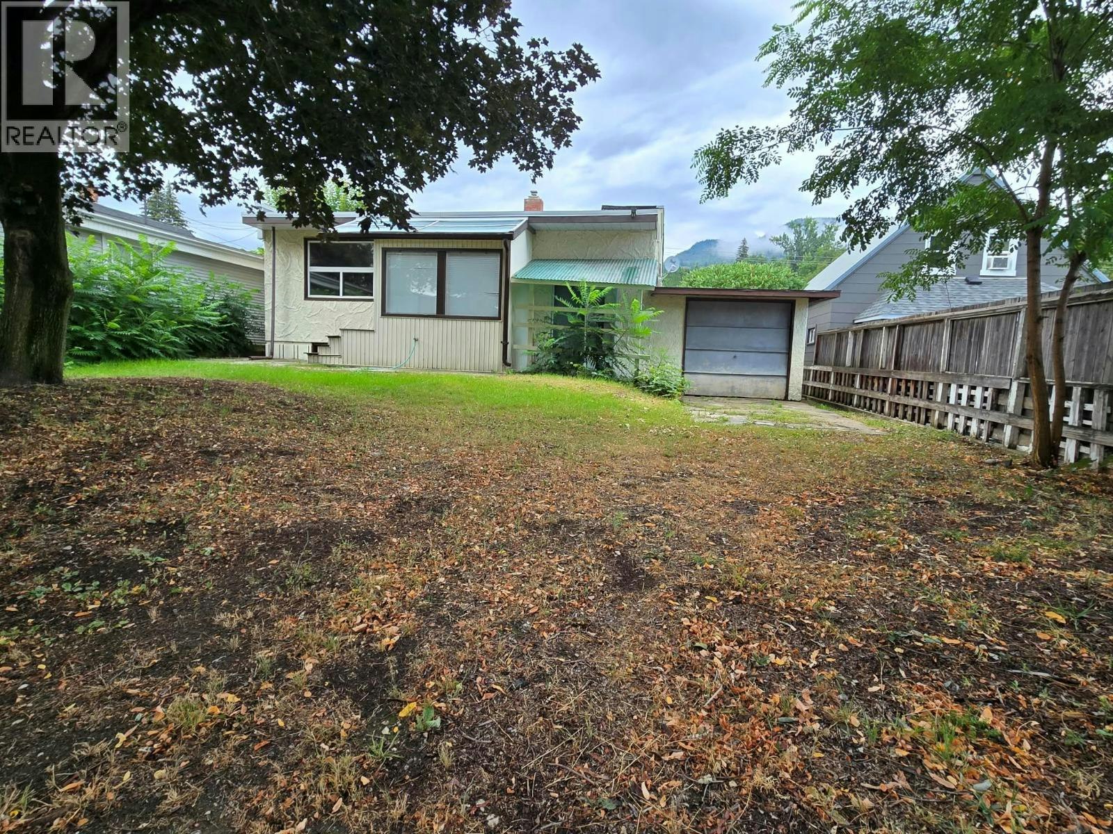 2172 Second Avenue, Trail, BC, V1N 1N5