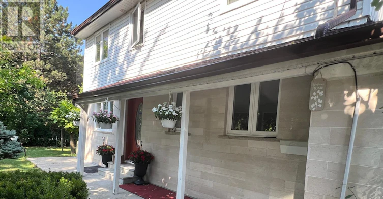 UPPER-2451 Loanne Drive, Mississauga, ON, L5K 1P1 - 2