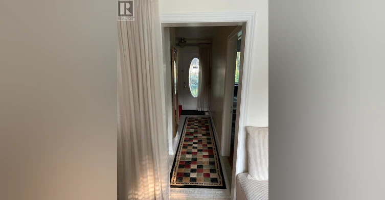 UPPER-2451 Loanne Drive, Mississauga, ON, L5K 1P1 - 5