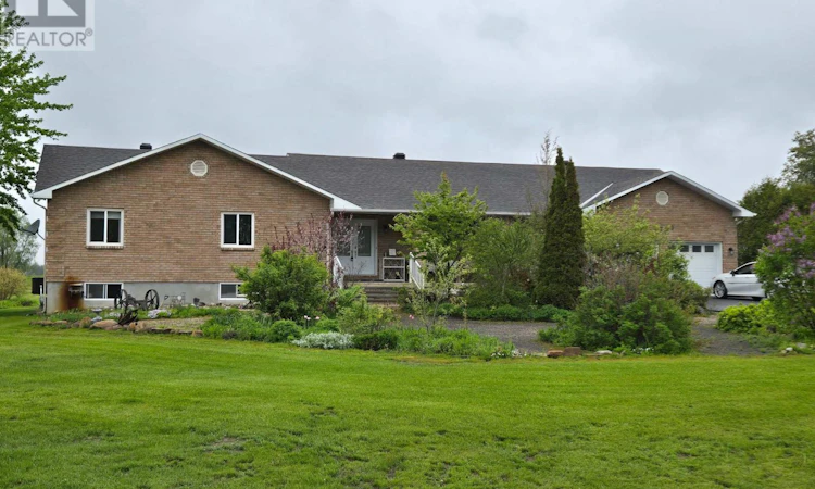 5793 Leitrim Road