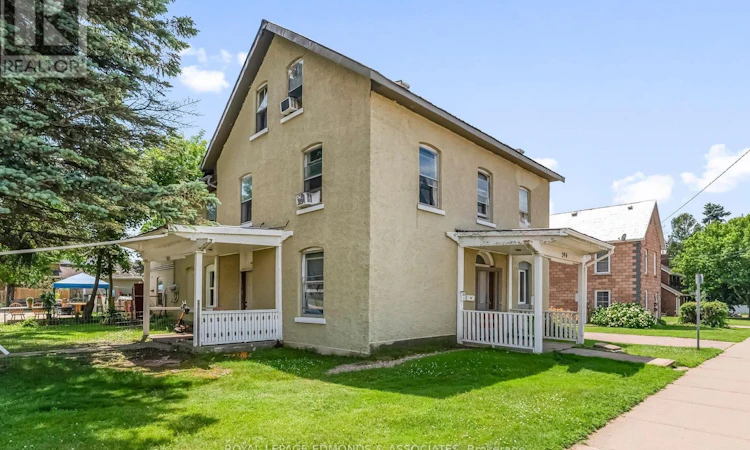 394 Pembroke Street E