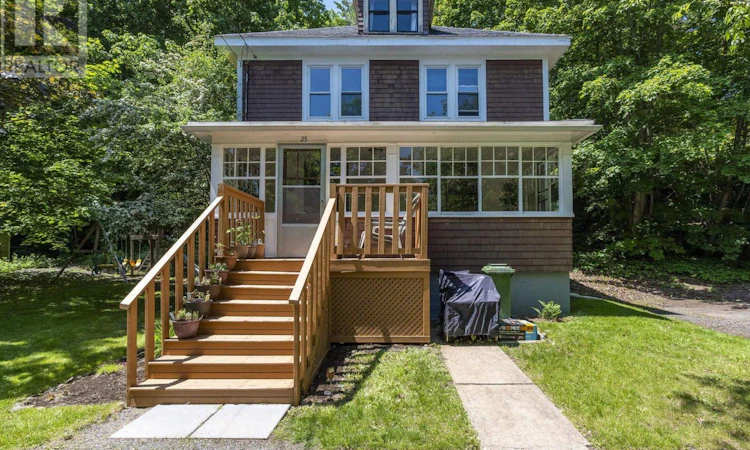 25 Willow Lane