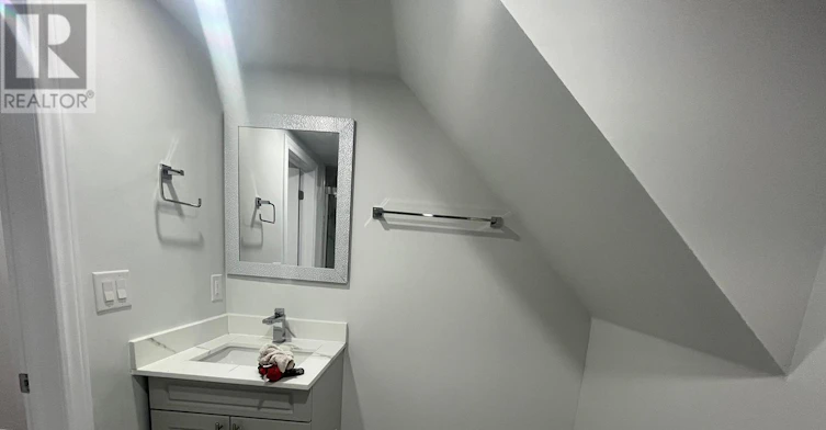 8 Rotherglen Court, Brampton, ON, L6X 2S1 - 10