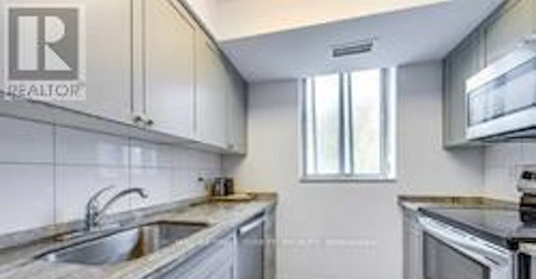 402-3 Pemberton Avenue, Toronto, ON, M2M 4M1 - 16