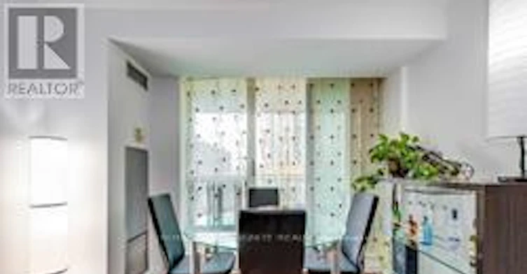 402-3 Pemberton Avenue, Toronto, ON, M2M 4M1 - 13