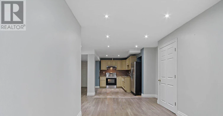 16 Sergio Marchi (Lower Street, Toronto, ON, M3L 0B7 - 6