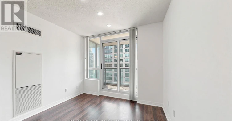 1805-12 Yonge Street, Toronto, ON, M5E 1Z9 - 18