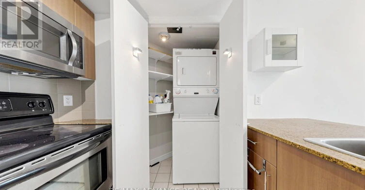 1805-12 Yonge Street, Toronto, ON, M5E 1Z9 - 13