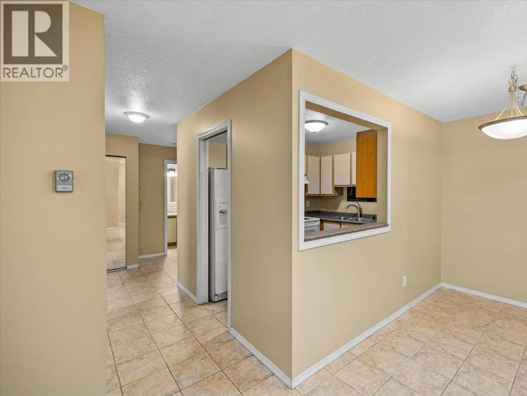 300-3160 De Montreuil Court, Kelowna, BC, V1W 3W3 - 12