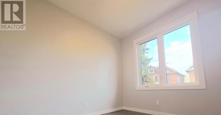 LANEWAY SUITE-94 Barrington Avenue, Toronto, ON, M4C 4Z1 - 16
