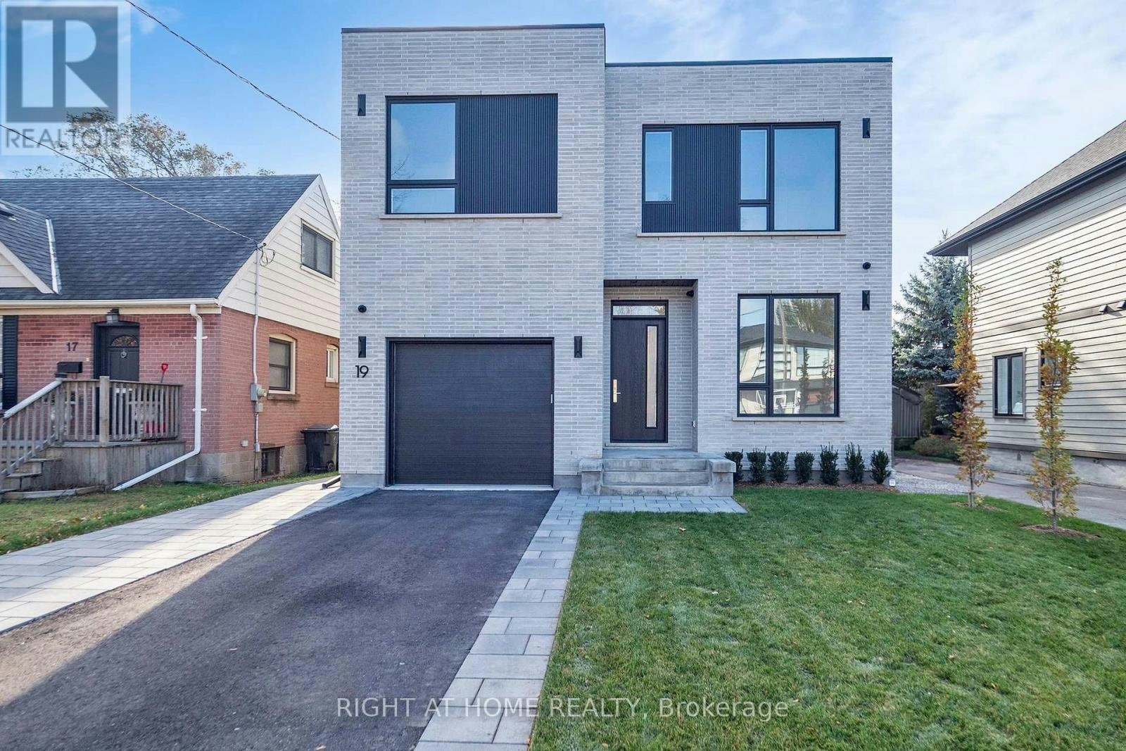  , Toronto, ON