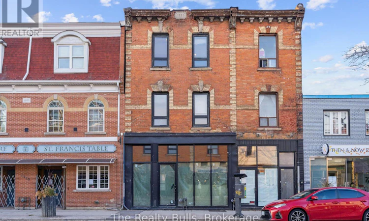 1320 Queen Street W