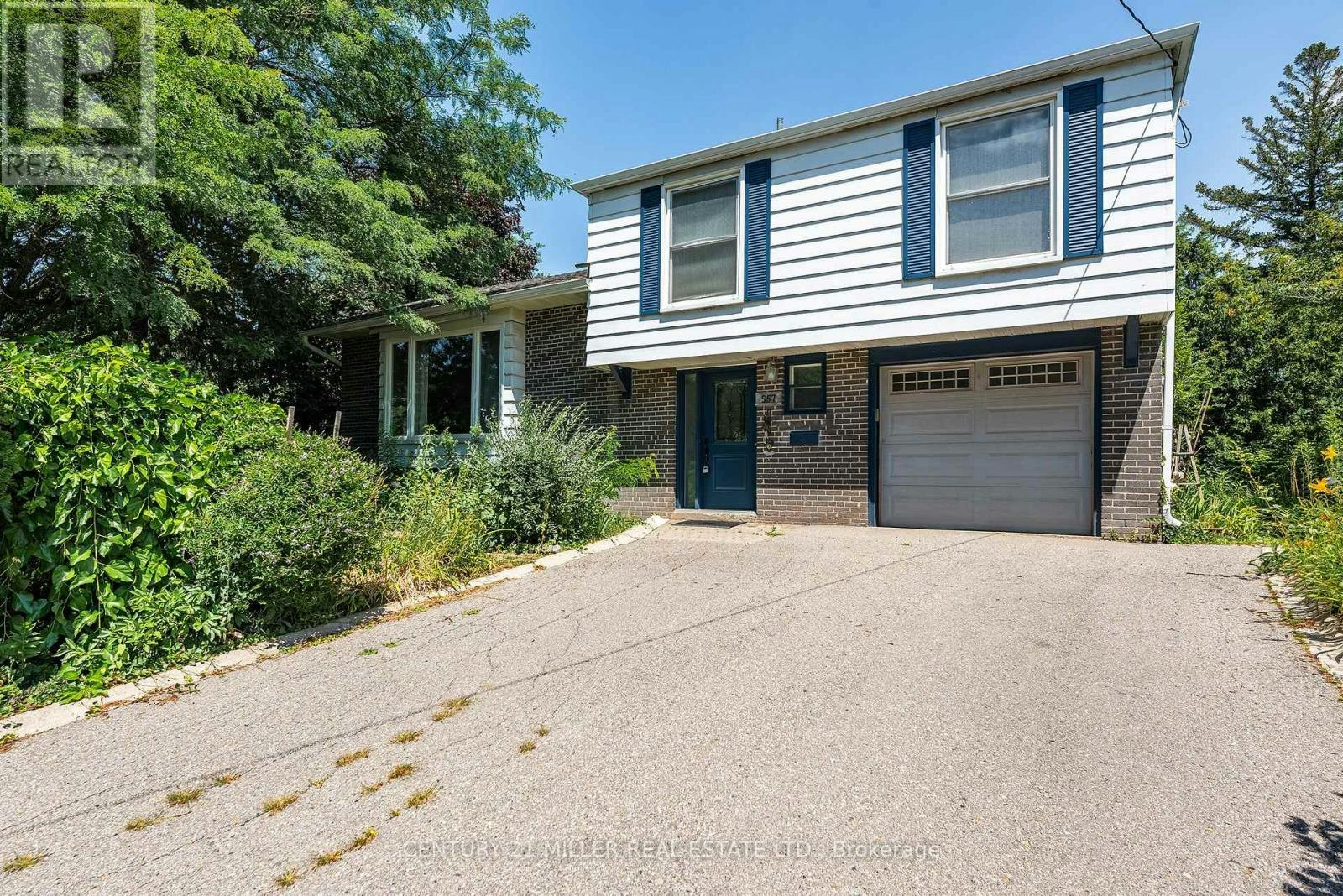 557 Trafford Crescent, Oakville, ON, L6L 3T4
