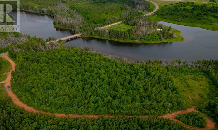 Lot-17 Naufrage Pond Road