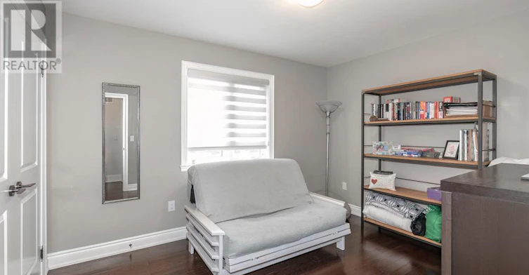 100 Falstaff Avenue, Toronto, ON, M6L 2E4 - 15