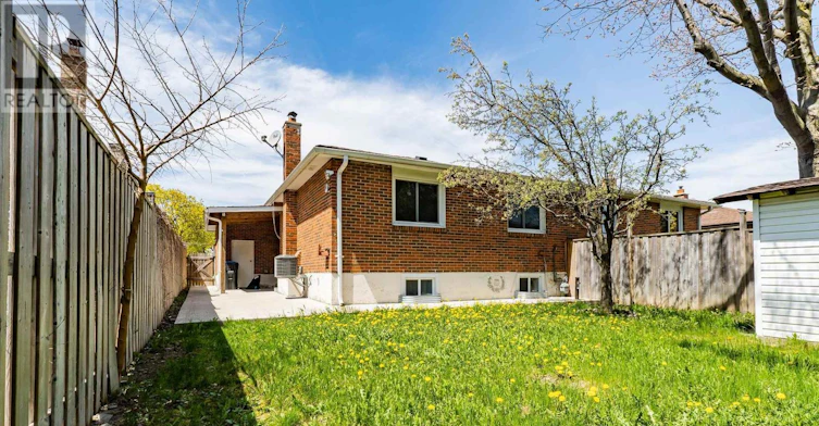 UPPER-17 Manitou Crescent, Brampton, ON, L6S 2Z6 - 28