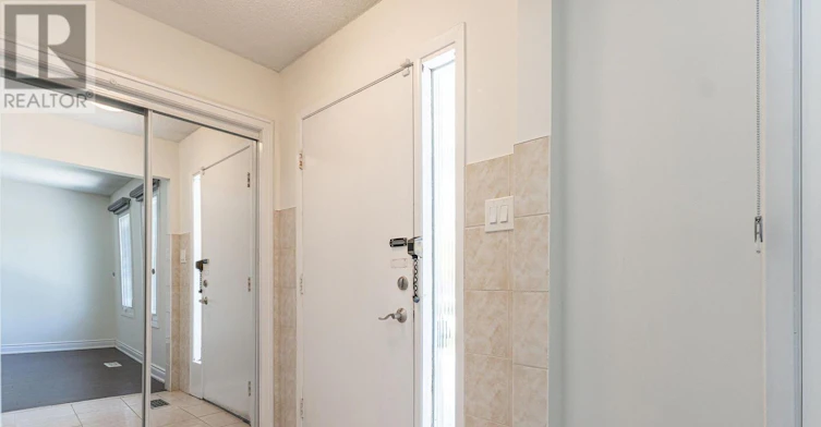 UPPER-17 Manitou Crescent, Brampton, ON, L6S 2Z6 - 3