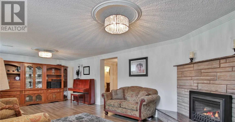72 Keegan (Lower Crescent, Toronto, ON, M3J 1G2 - 6