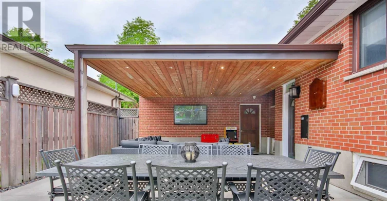 72 Keegan (Lower Crescent, Toronto, ON, M3J 1G2 - 3