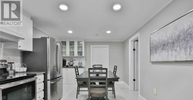 72 Keegan (Lower Crescent, Toronto, ON, M3J 1G2 - 9