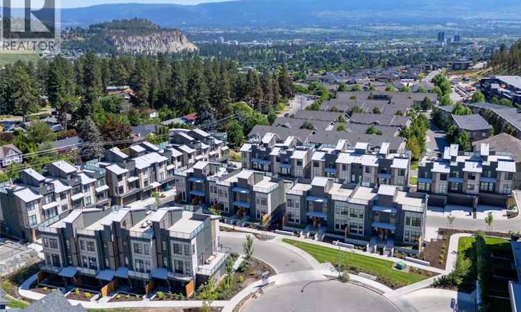 135-1455 Cara Glen Court