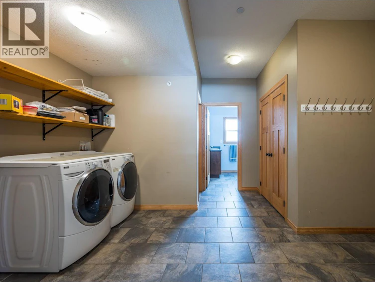 8925 Grizzly Crescent, Kamloops, BC, V2C 6T9 - 9