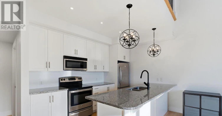 28 Meach Private, Ottawa, ON, K2S 0T8 - 4