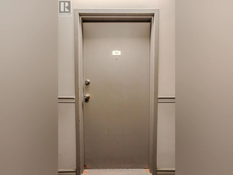 102-1275 Cornerbrook Place, Mississauga, ON, L5C 3J3 - 8