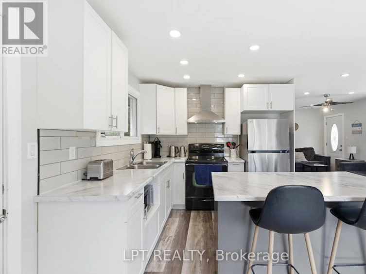 7597 Biddulph Street, Lambton Shores, ON, N0M 2L0 - 14