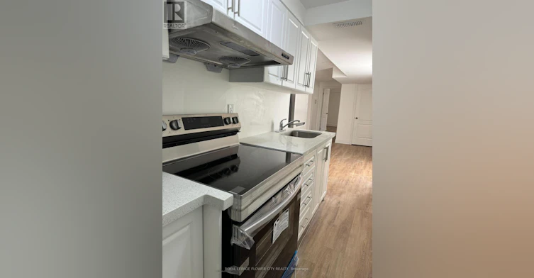 7227 Para Place, Mississauga, ON, L5W 1K4 - 4