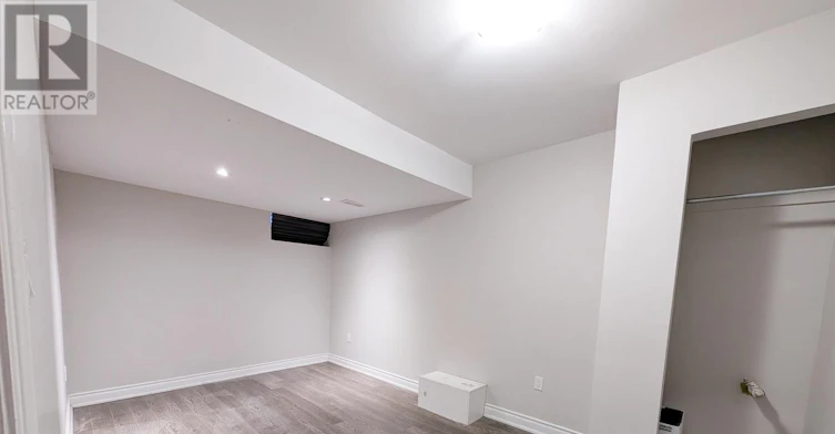 LOWER-10 Dixon Avenue, Toronto, ON, M4L 1N3 - 9