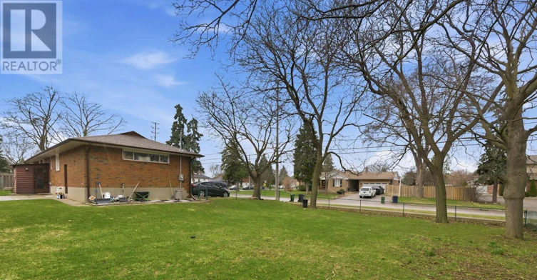 1-27 Kingsview (Lower Boulevard, Toronto, ON, M9R 1T5 - 23