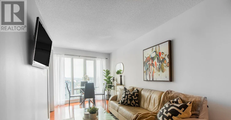 3303-210 Victoria Street, Toronto, ON, M5B 2R6 - 2