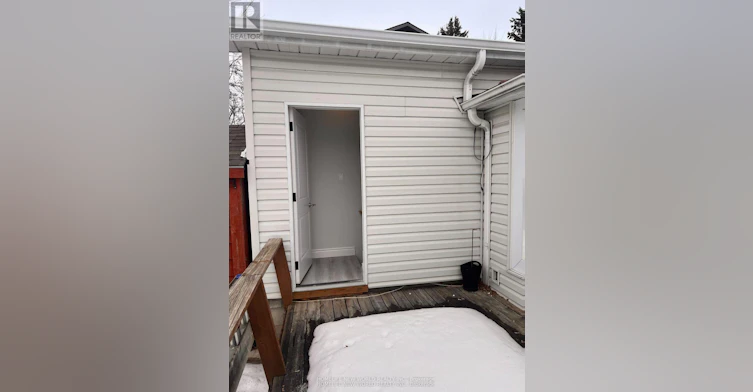 MAIN-98 Thornton Avenue, Bradford West Gwillimbury, ON, L3Z 1N4 - 12