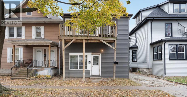 989 Lincoln, Windsor, ON, N8Y 2H3 - 2