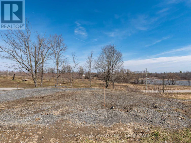 2539 Isle Of Man Road, Kingston, ON, K7L 4V3 - 4